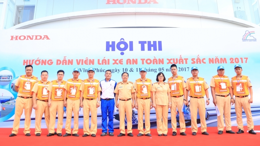 Honda Việt Nam tổ chức Hội thi  "Hướng dẫn viên Lái xe an toàn xuất sắc năm 2017”