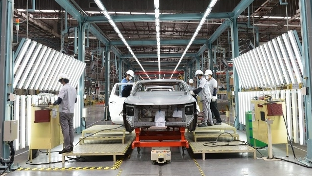 Cận cảnh quy trình sản xuất Nissan Navara tại Thái Lan