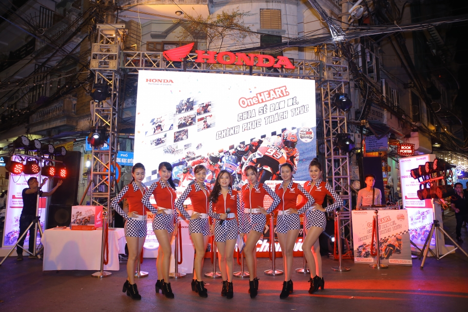 ha noi honda viet nam mang hung khoi motogp ve pho di bo ta hien