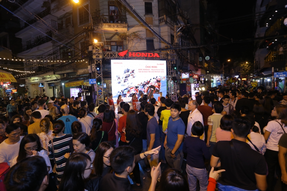 ha noi honda viet nam mang hung khoi motogp ve pho di bo ta hien