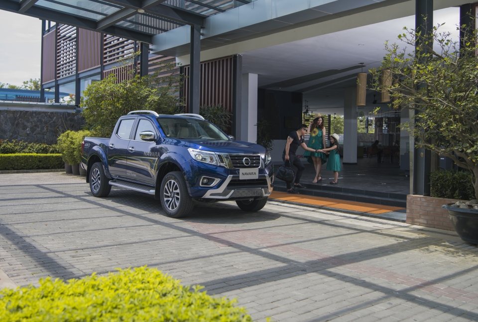Theo chân diễn viên Minh Tiệp ngày cuối tuần với Nissan Navara theo chan dien vien minh tiep ngay cuoi tuan voi nissan navara