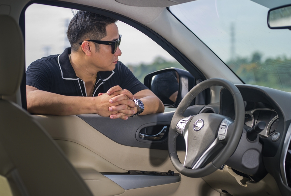 Theo chân diễn viên Minh Tiệp ngày cuối tuần với Nissan Navara theo chan dien vien minh tiep ngay cuoi tuan voi nissan navara