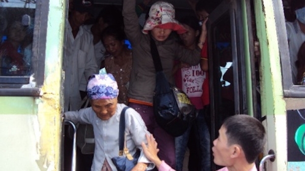 TP Hồ Chí Minh miễn phí vé xe buýt cho người trên 70 tuổi