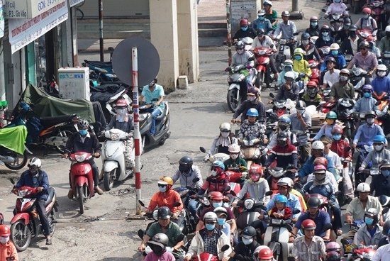 ton tai bat cap giao thong o cua ngo tan son nhat sau thong xe cau vuot