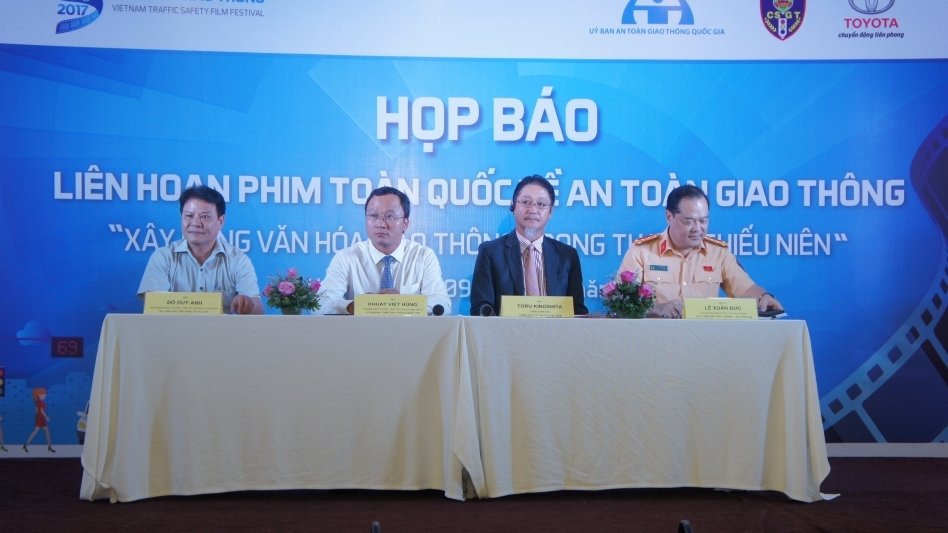 Toyota Việt Nam đóng góp vào Liên hoan phim về trật tự an toàn giao thông 2017
