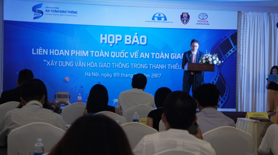 toyota viet nam dong gop vao lien hoan phim ve trat tu an toan giao thong 2017