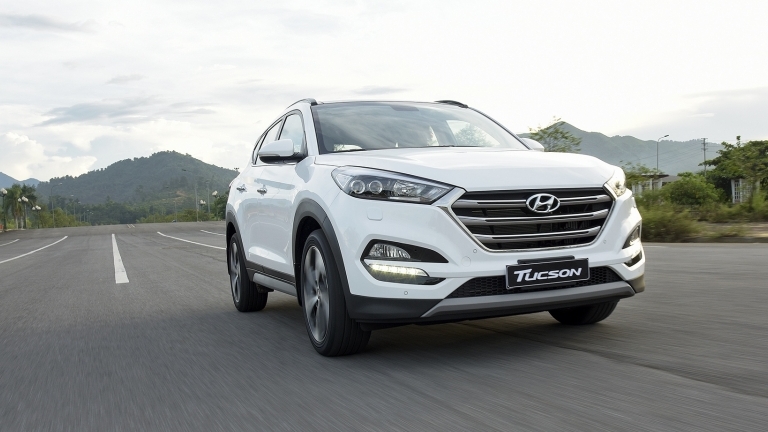 Hyundai Tucson 2017 ra mắt với động cơ tăng áp, giá từ 815 triệu đồng