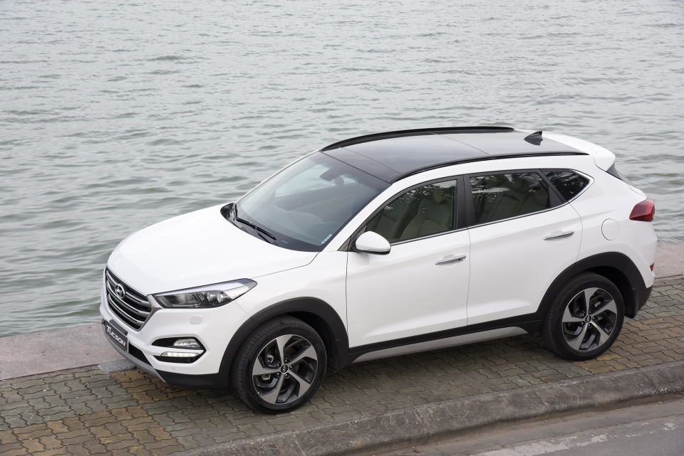hyundai tucson 2017 ra mat voi dong co tang ap gia tu 815 trieu dong