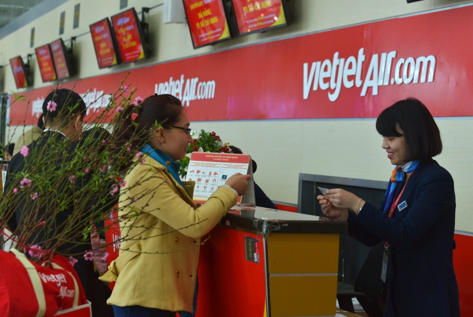 vietjet tung hon 1 trieu ve gia soc chi tu 0 dong don tet nguyen dan mau tuat 2018