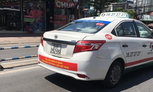 tp ho chi minh yeu cau cham dut dan bang ron phan doi grab uber