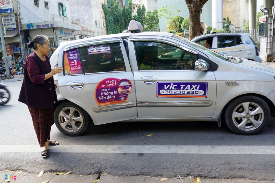 taxi truyen thong kinh doanh kieu uber grab duoc khong