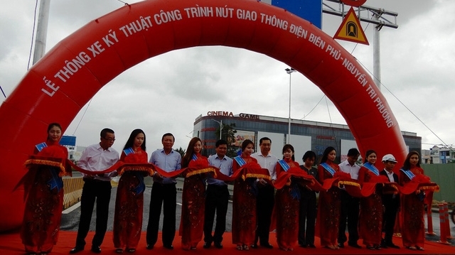 Đà Nẵng: Hầm chui phục vụ APEC về đích, công nhân được thưởng nóng 200 triệu