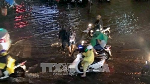 Thành phố Hồ Chí Minh lại ngập nặng do mưa cơn bão số 12