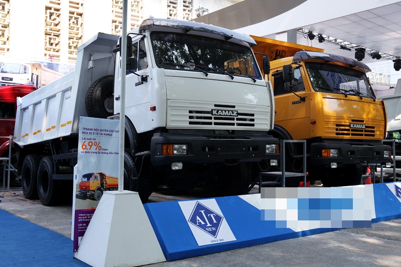 nhieu loai o to tang gia manh dan buon xe tinh bo nghe