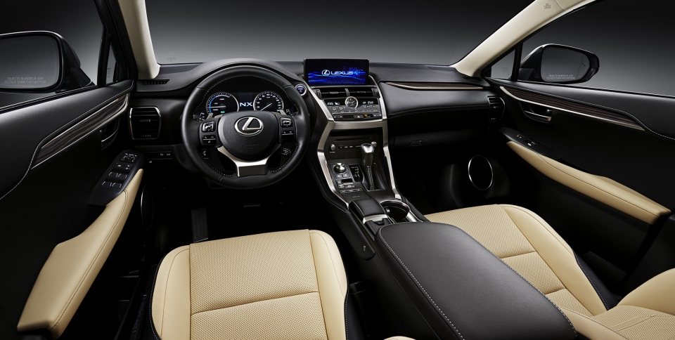lexus nx 300 2018 ra mat voi dong co tang ap 20l va gia 24 ti dong