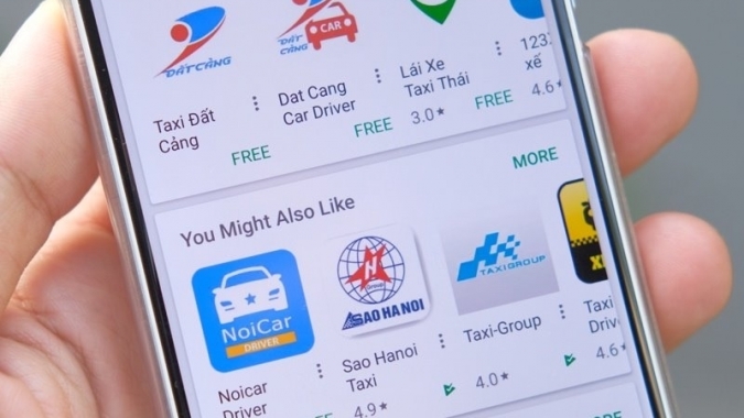Các hãng taxi đua nhau mở ứng dụng gọi xe