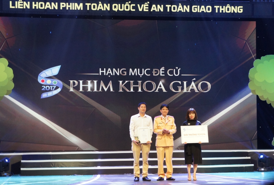 lien hoan phim ve an toan giao thong toan quoc 2017 da tim ra guong mat thang cuoc