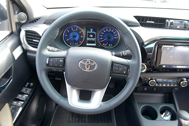 toyota hilux 2017 binh khong moi nhung ruou moi