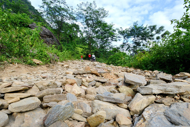 Đôi mắt Huổi Mí doi mat huoi mi