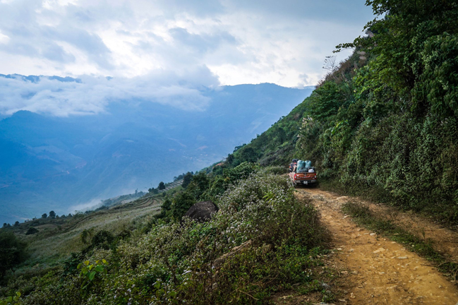 Đôi mắt Huổi Mí doi mat huoi mi