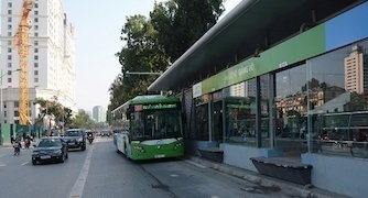 Hà Nội thí điểm cho buýt thường đi vào làn buýt nhanh trong 6 tháng