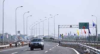 Lắp dải phân cách cho xe mô tô 2 bánh lưu thông trên đường dẫn cao tốc