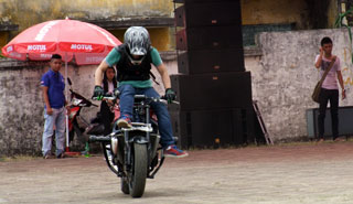 Motul Stunt Fest hút khán giả với VĐV nước ngoài