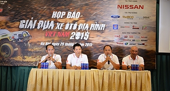 Họp báo công bố &quot;Giải đua xe ôtô địa hình Việt Nam 2015&quot;