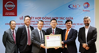 Nissan Việt Nam bắt tay hợp tác với hãng dầu nhớt TOTAL