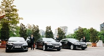 Lexus bàn giao 3 chiếc ES350 cho khách sạn Sheraton Hà Nội