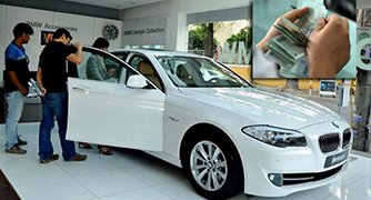 Người mua xe sẽ được giá hời trong tháng &quot;cô hồn&quot;?