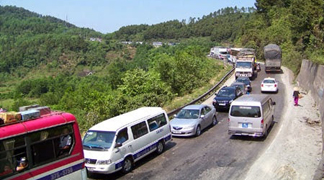 10 quy tắc khi lái xe đường núi