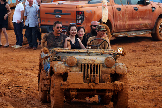 voc 2016 an tuong nhung quotbong hongquot tren san choi off road