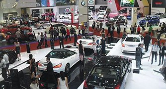 Doanh nghiệp nhập ô tô lại chất vấn Bộ Công Thương về Thông tư 20