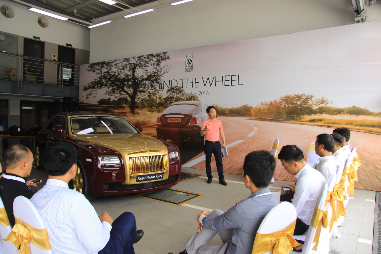 Phía sau vô lăng của những chiếc Rolls Royce