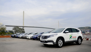 Honda CR-V tiêu thụ 3,7 lít xăng/ 100km!