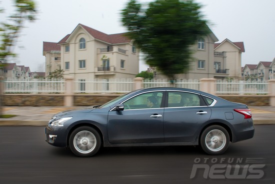 Nissan Teana 2014: Cho một cuộc sống "đủ"! nissan teana 2014 cho mot cuoc song quotduquot