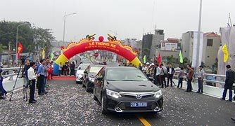 Một số hình ảnh cầu vượt ô Đông Mác - Nguyễn Khoái ngày đầu thông xe