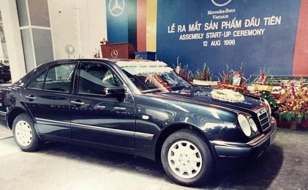 Mercedes-Benz E230 1996 biển đẹp rao bán chỉ 100 triệu đồng