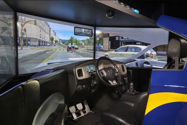 Lùi thời hạn dạy lái ô tô bằng phần mềm mô phỏng đến 31/12 năm nay