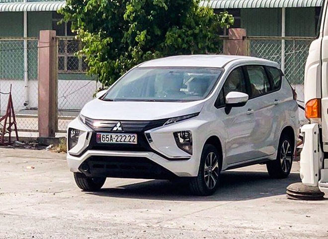 Mitsubishi Xpander giảm giá cực sâu sau khi Veloz Cross ra mắt