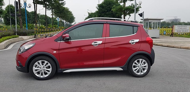 VinFast Fadil chạy gần 10.000km bán lại giá ngang ngửa xe mới