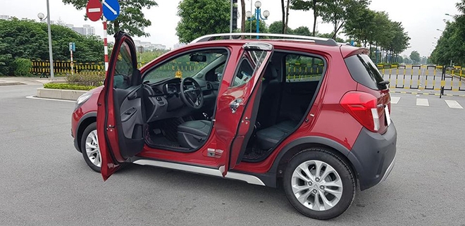 VinFast Fadil chạy gần 10.000km bán lại giá ngang ngửa xe mới