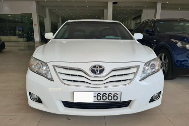 Toyota Camry 13 tuổi giữ giá nhờ biển 