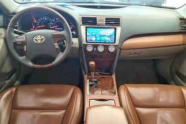 Toyota Camry 13 tuổi giữ giá nhờ biển 