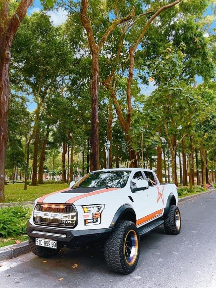 Những chiếc Ford Ranger trúng biển ngũ quý tăng giá gấp ba