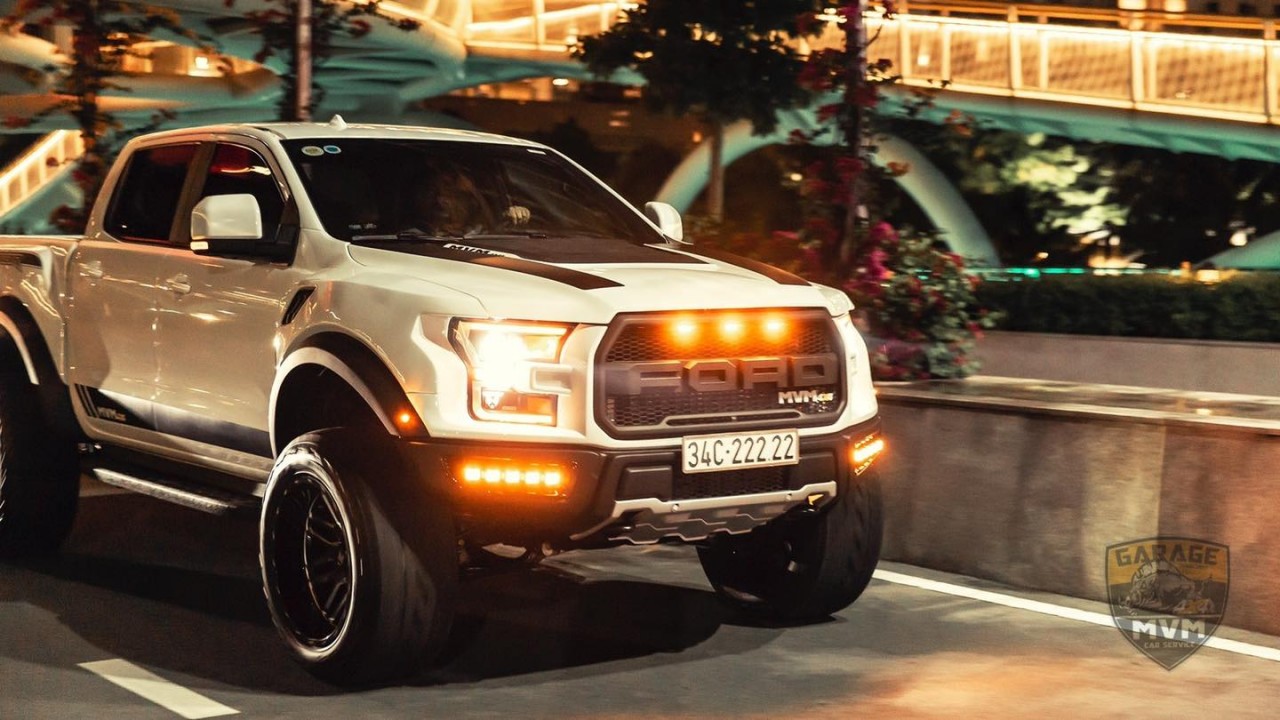 Những chiếc Ford Ranger trúng biển ngũ quý tăng giá gấp ba