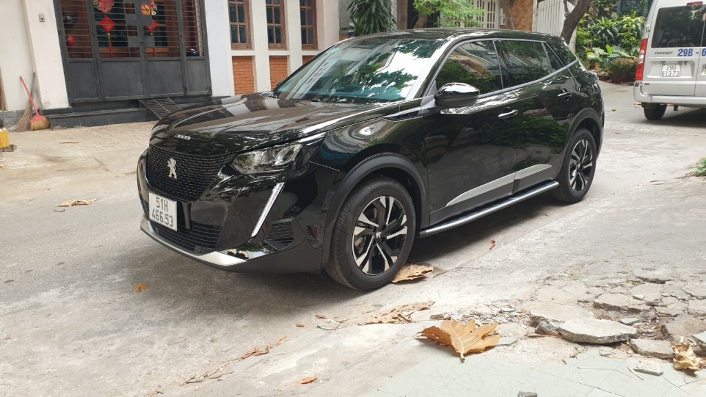 Người dùng Peugeot 2008 AT: Nội thất chỉ rộng ngang Vios