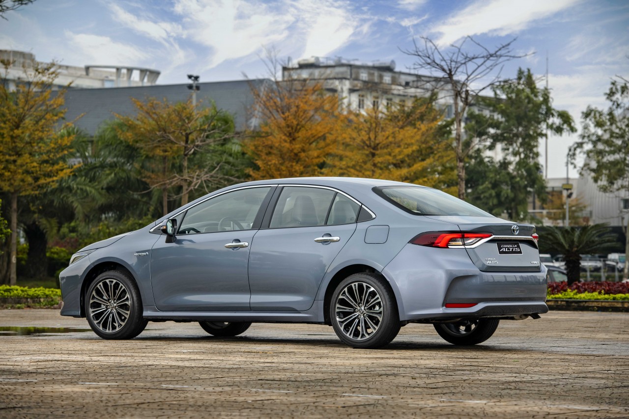 Toyota Corolla Altis 2022 ra mắt, giá từ 719 triệu đồng