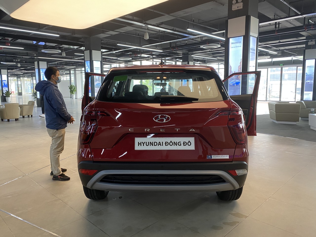 Cận cảnh Hyundai Creta 2022 mới ra mắt tại đại lý